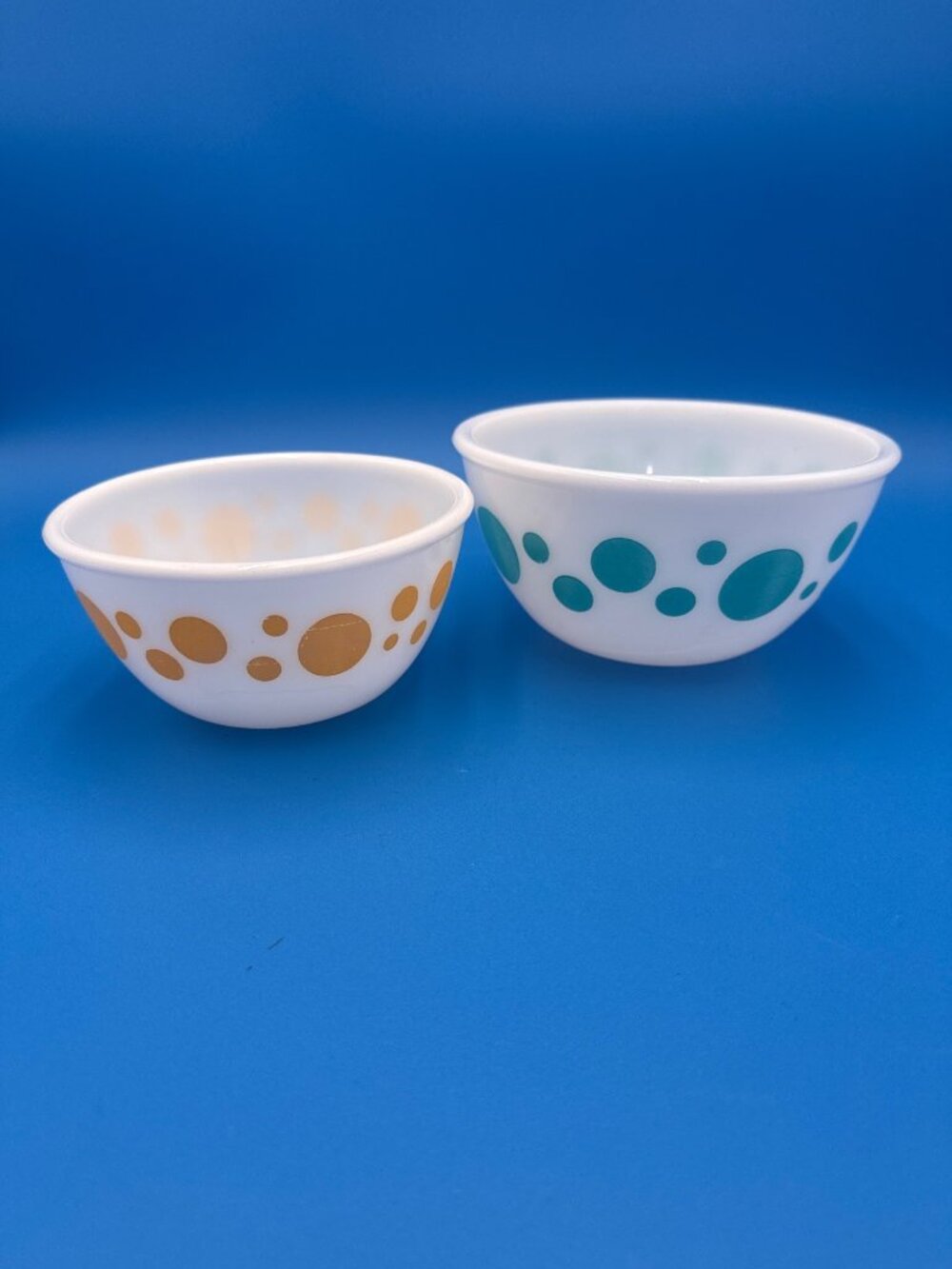 Vintage Hazel Atlas White Glass Bowls Green Yellow Polka Dots Mixing Set Of 2